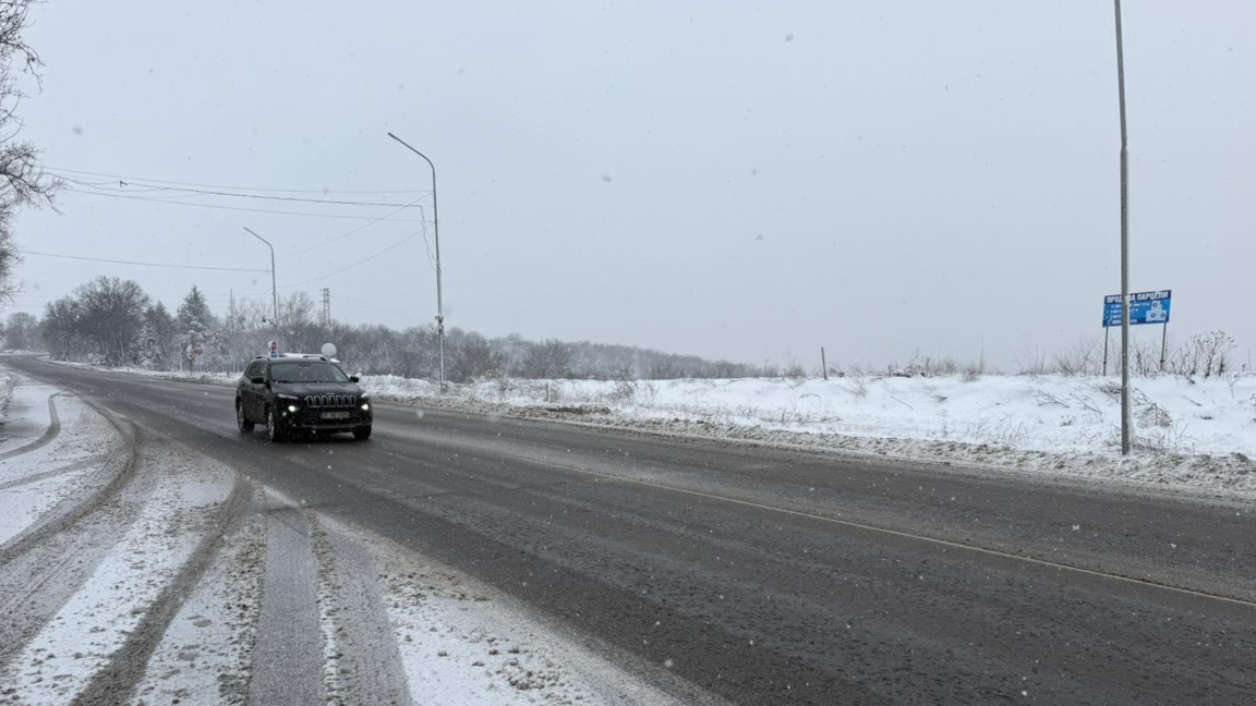 В Русенска област тази сутрин снежната покривка вече е между