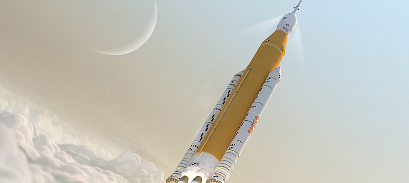 Space Launch System излетя от стартовата си площадка във Флорида