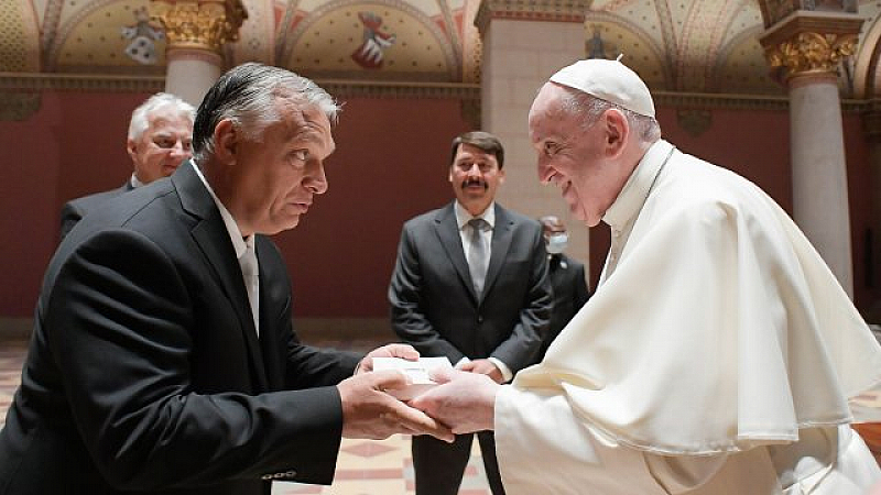 Лидерът на римокатолическата църква ще се срещне с Виктор Орбан