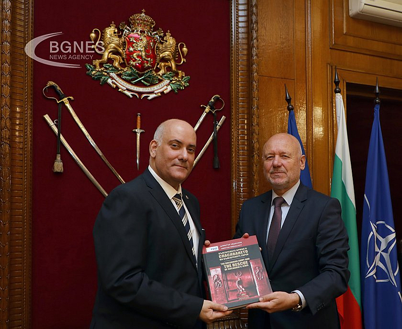 Военният ни министър подчерта българската позиция, осъждаща категорично терористичното нападение