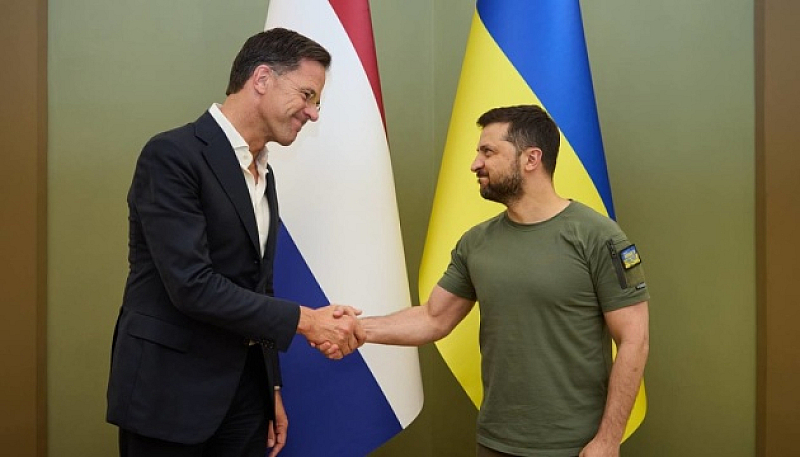 Зеленски заяви, че Киев работи за укрепване на позициите си