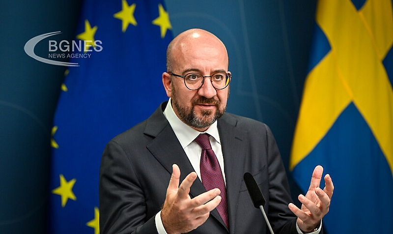 Дьолус посочва, че председателят на Европейския съвет получава месечна заплата