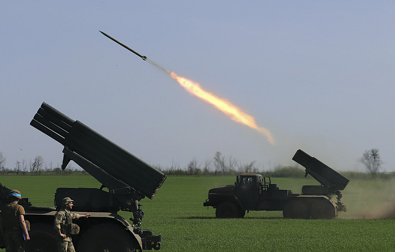 Украинската ПВО унищожи 44 от 64 цели 26 крилати ракети
