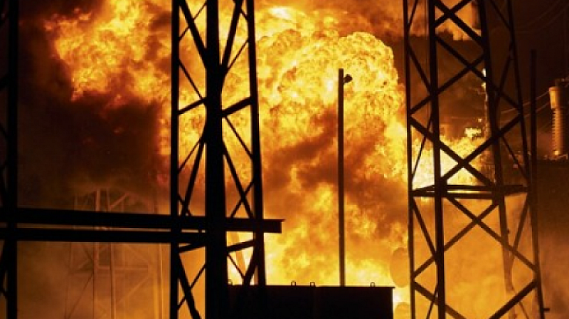 Украински регионални представители твърдят, че е била засегната петролната рафинерия