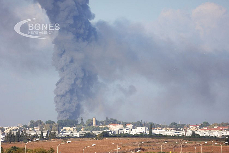 Тревожна сутрин в Израел Денят започна с най мощната ракетна атака