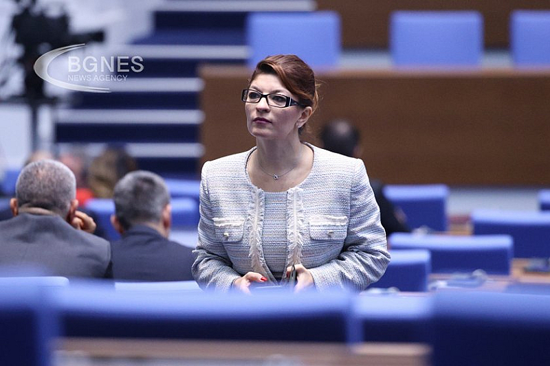 Атанасова беше избрана в петък като номинация на ГЕРБ за