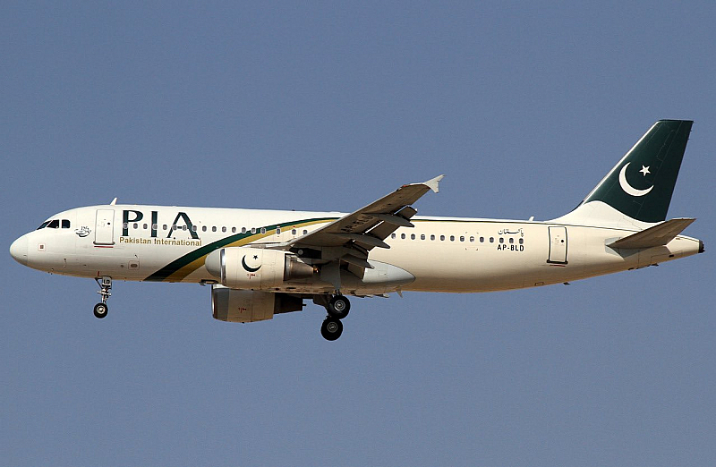 Пътнически самолет на пакистанската авиолиния е катастрофирал край столицата Карачи