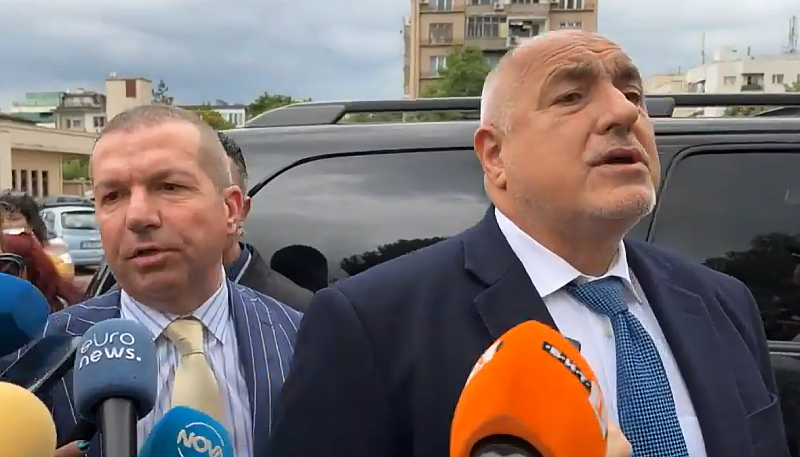 Самият Борисов остана лаконичен и заяви че няма да коментира