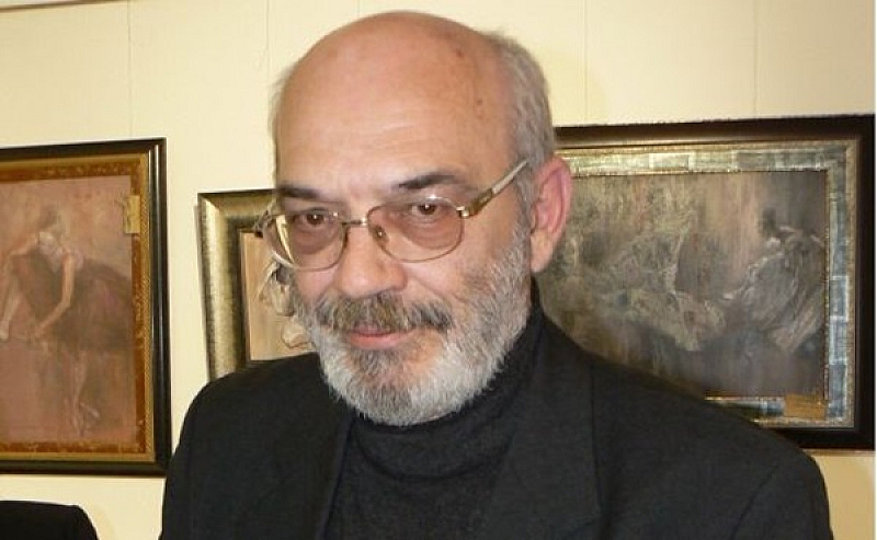 Христо Карастоянов е писател, поет и драматург, автор на повече
