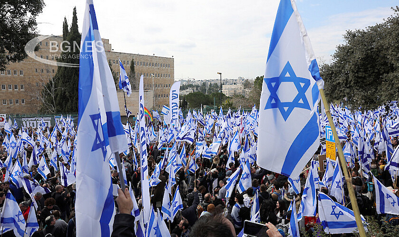 Възмутените граждани се надяват утре да стигнат в Йерусалим където