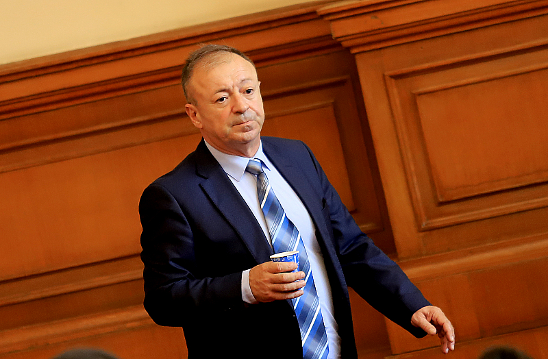 Иво Атанасов е депутат от групата на ИТН видински адвокат