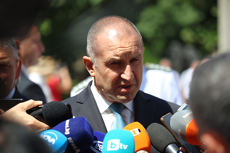 Подозрението за това че Продължаваме Промяната Демократична България облагодетелстват