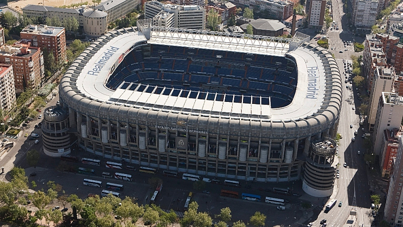 Футболният отбор Реал Мадрид отстъпва своя стадион Сантяго Бернабеу и
