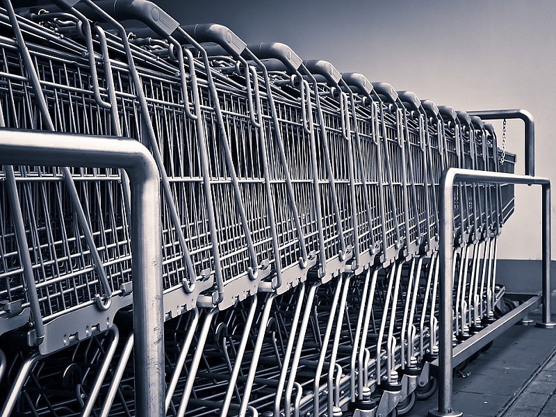 Вериги супермаркети в Гърция заявиха миналия четвъртък че ограничават количеството