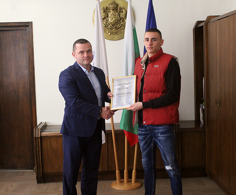 Българският национал по бокс с личен треньор Алексей Рибчев бе