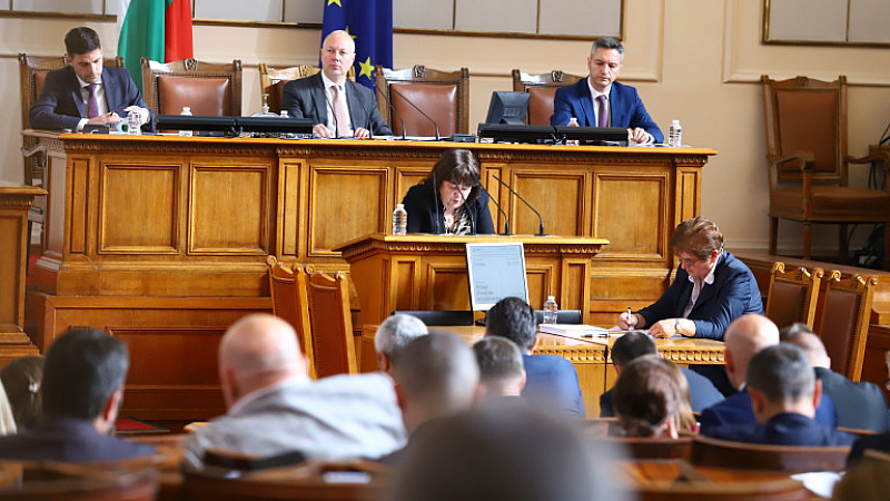 По време на парламентарния контрол финансовият министър Росица Велкова каза