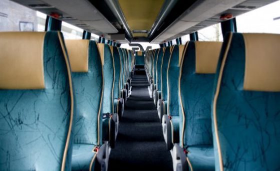 В шест от автобусите пътуващите са туристи на организирано туристическо