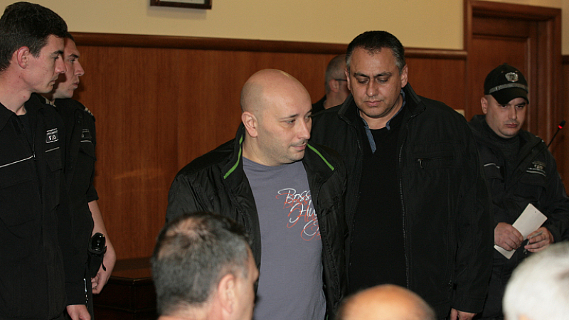 Цветанов беше задържан заедно с още 12 служители на ДАИ