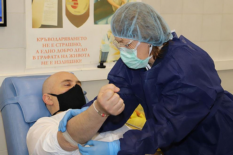 Главният прокурор Иван Гешев се включи в кръводарителската акция Бъди