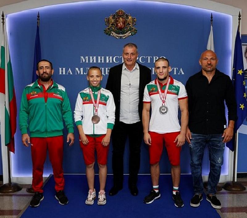  Георгиев поздрави спортистите за техните успехи на Световното първенство за