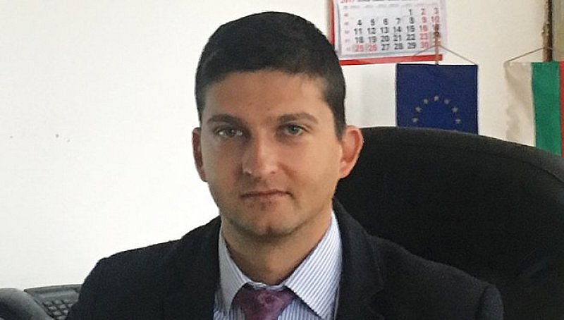 Главният директор на агенцията за гражданската авиация Станимир Лешев е