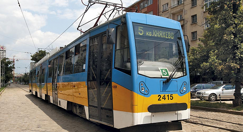 Трамваите вече пътуват по изцяло обновеното трасе от Съдебната палата