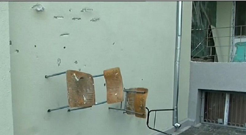 Неизвестни вандали забиха училищни столове в стените на природо-математическата гимназия