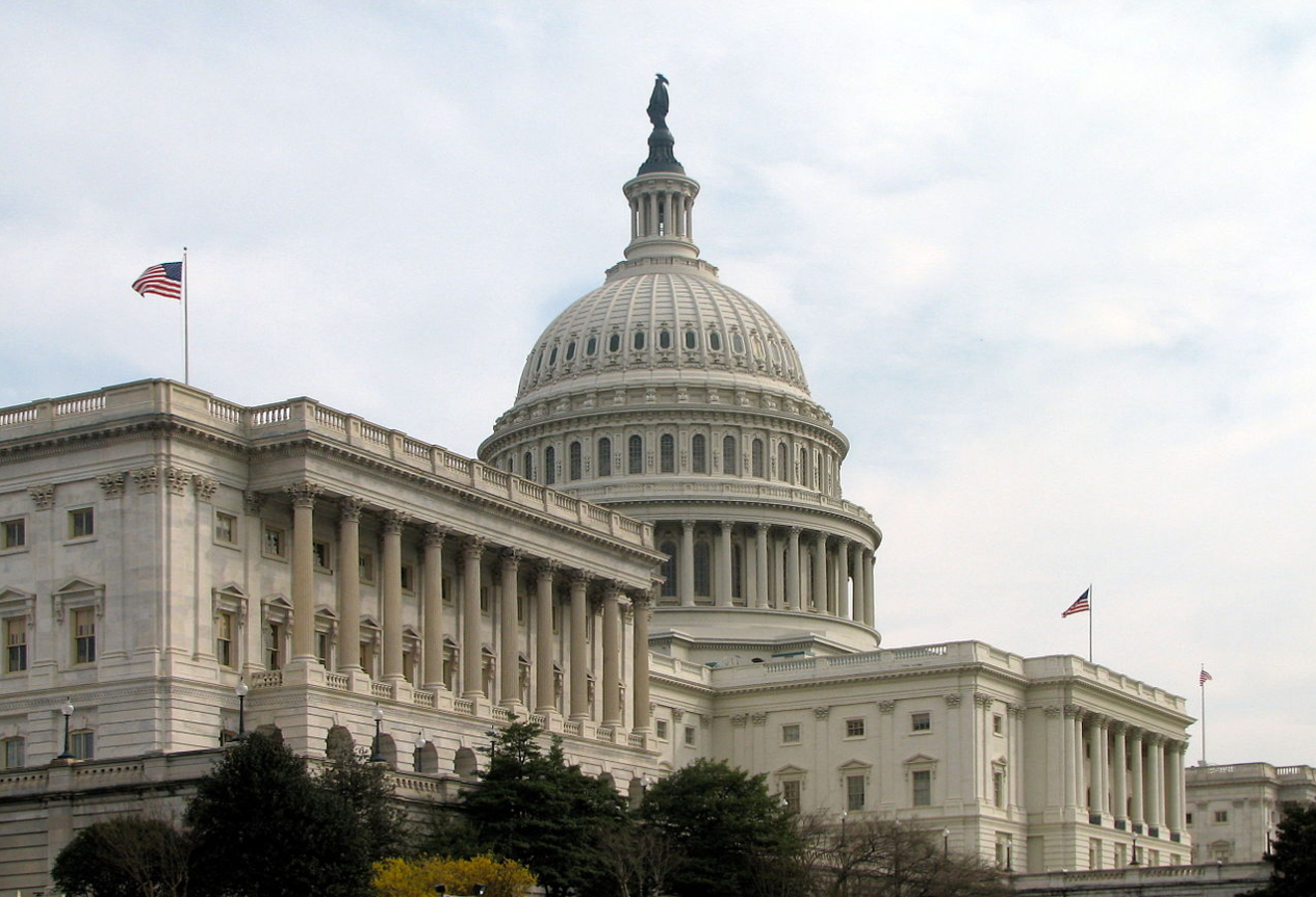 Документът внесен от Демократите цели да предотврати нови военни операции