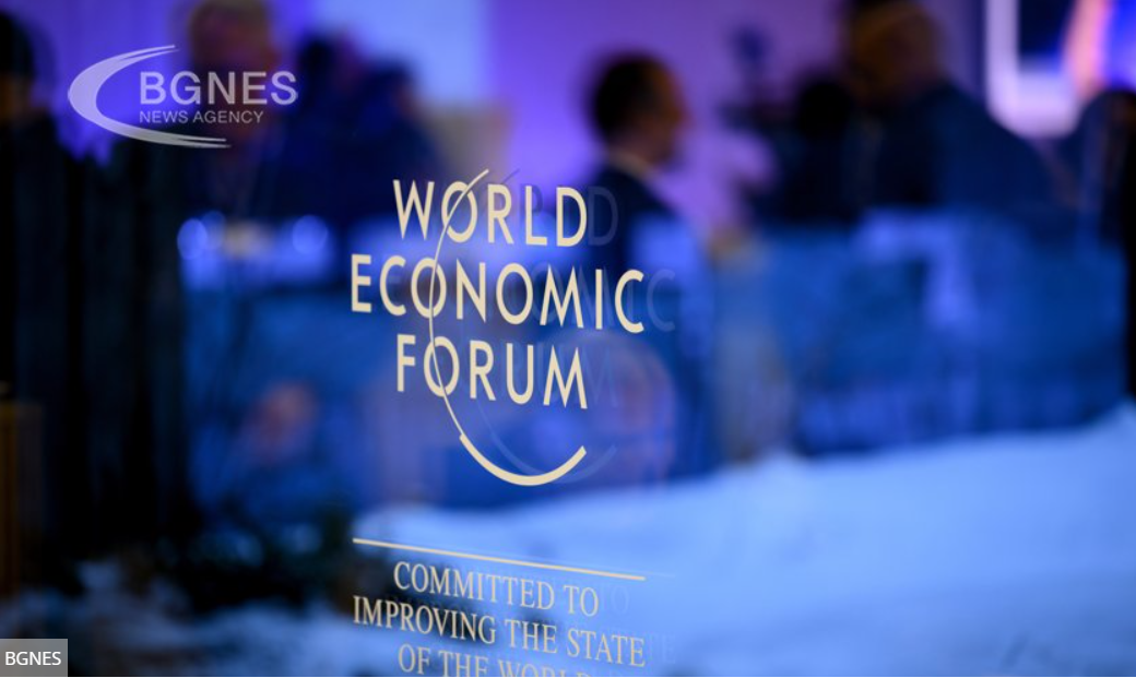 Френският президент Еманюел Макрон си е тръгнал след като според