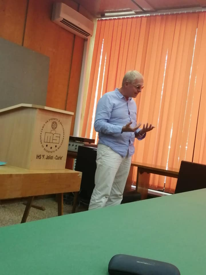 Разговорът с доц д р Борис Грозданов е именно за