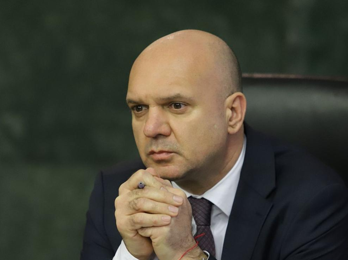 И на новата си длъжност Серафимов ще продължи да ръководи