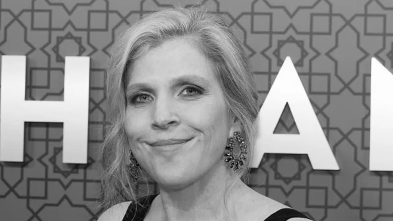 Тялото на Идън е открито от нейния брат който се