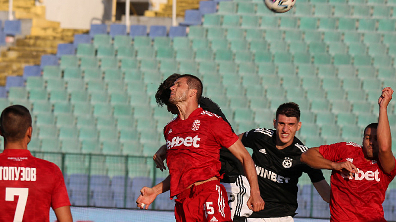 Двубоят на Националния стадион Васил Левски ще определи последния български