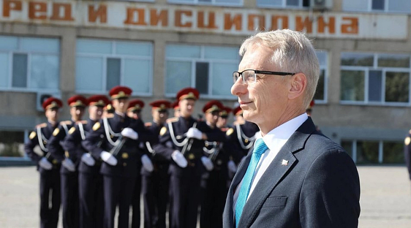 Това коментираха премиерът акад  Николай Денков и ръководството на Националния военен университет