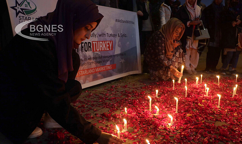 Броят на загиналите в Турция нарасна на 12 391 съобщи