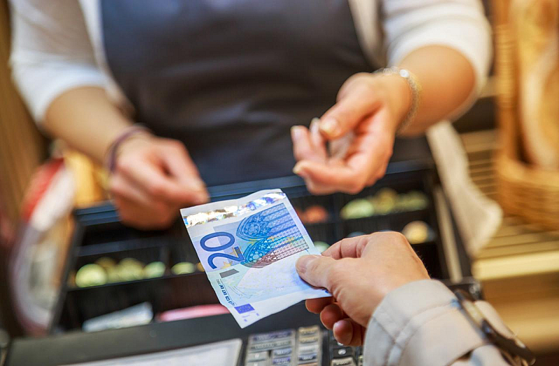 Във връзка с трака наречените квартални магазини и как ще