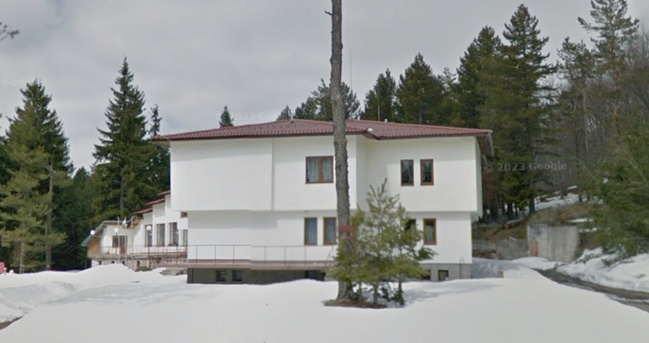 Нищо от това което ще чуеш не е вярно дори