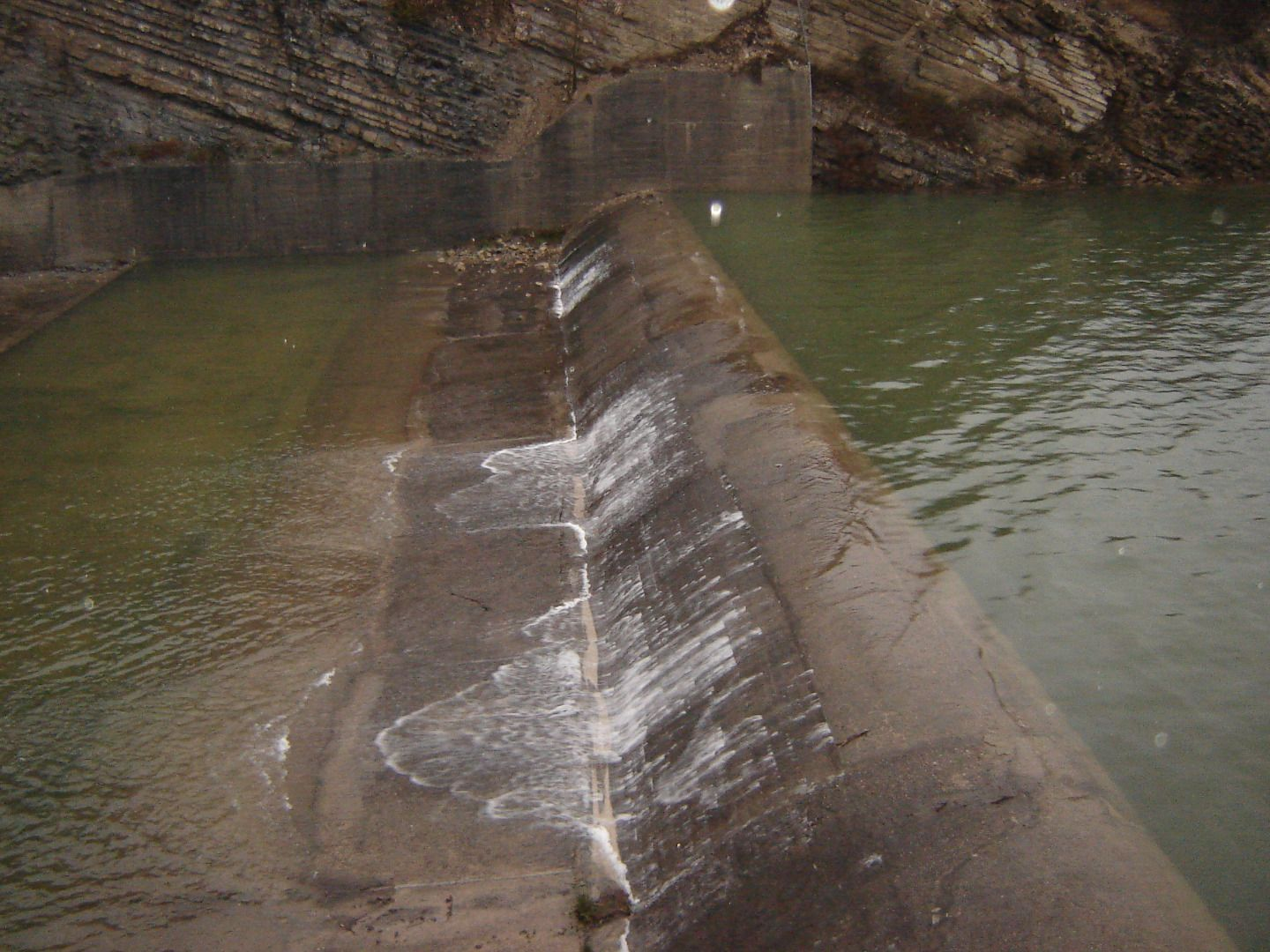 Изп директор на Напоителни системи Снежина Динева инспектира язовир Тополница