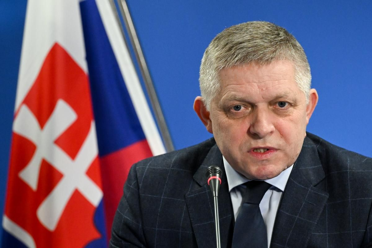 Ако подозренията ни че става въпрос за политически изнудване се