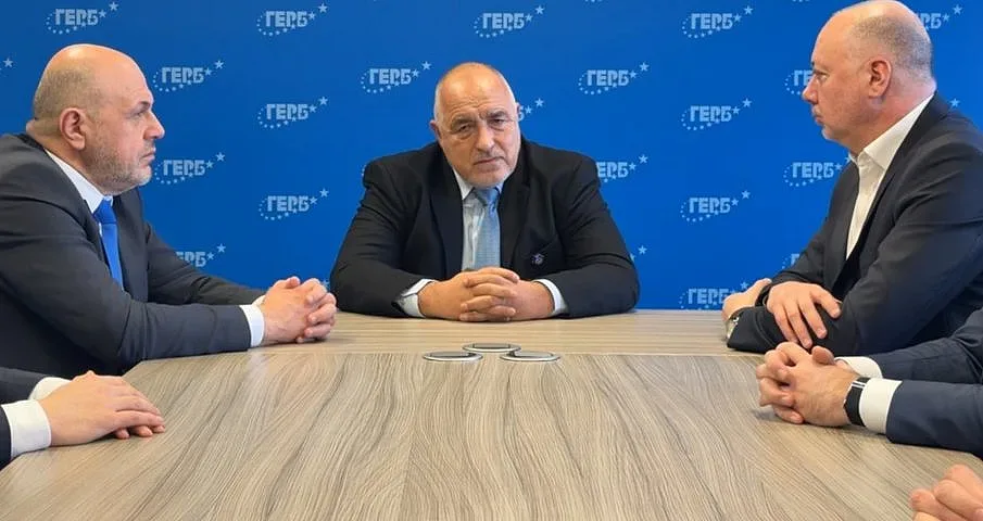   Не мога да не коментирам новото правителство Радвам се