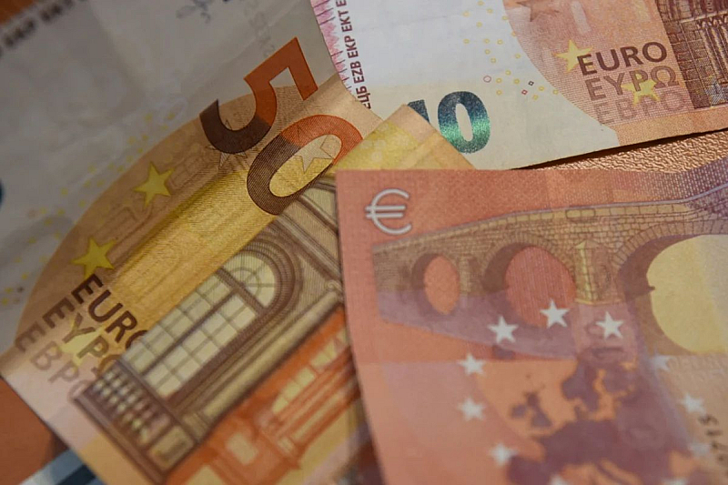 Експертите предупреждават че периодът на двойно обръщение на левове и