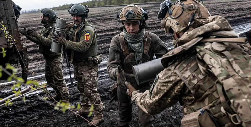 Руските войски щурмуват Бахмут град в Донецка област повече от