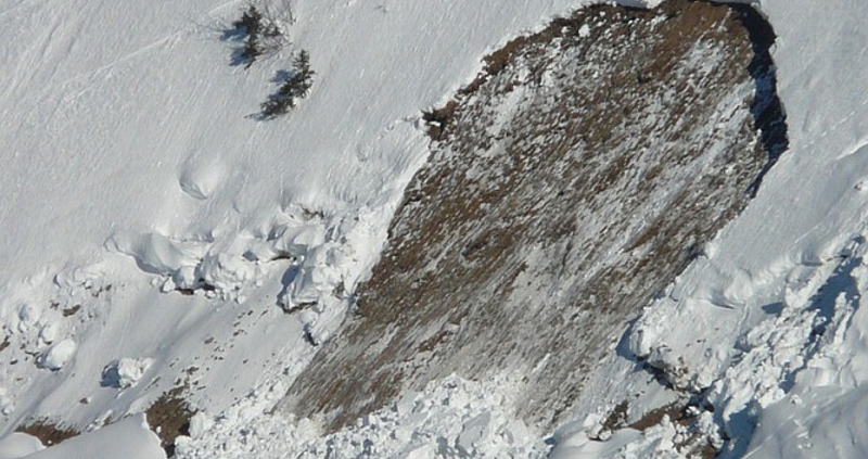 Четиримата катерачи трима мъже и една жена са тръгнали сутринта