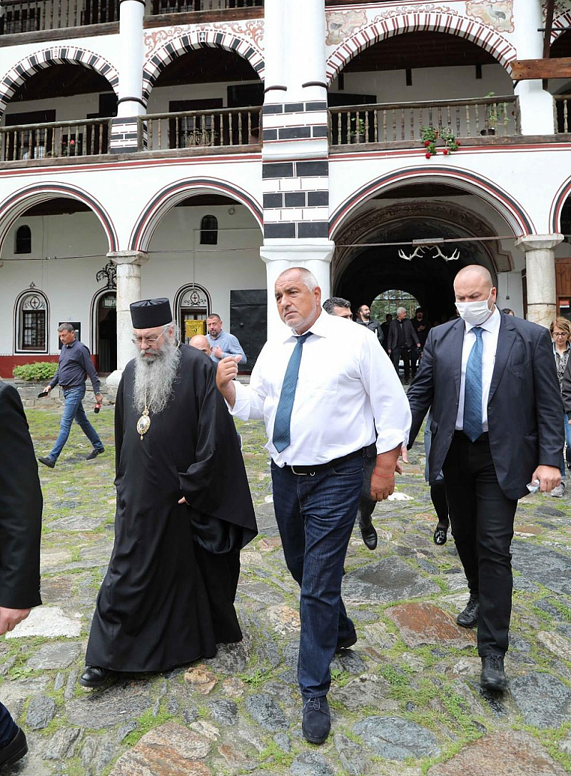 Премиерът Бойко Борисов бе на посещение в Рилския манастир Той
