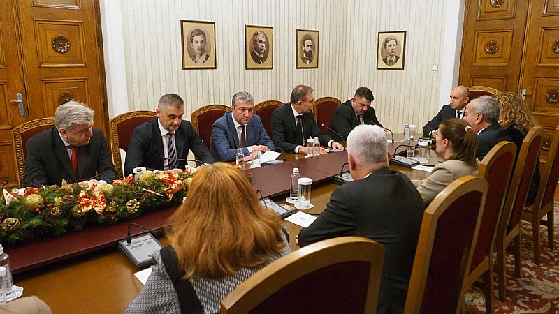  Атанас Зафиров отговори че след година спокойствие и стабилно правителство