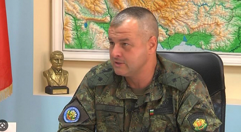 Кабинетът предлага още генерал майор Михаил Попов да бъде освободен от