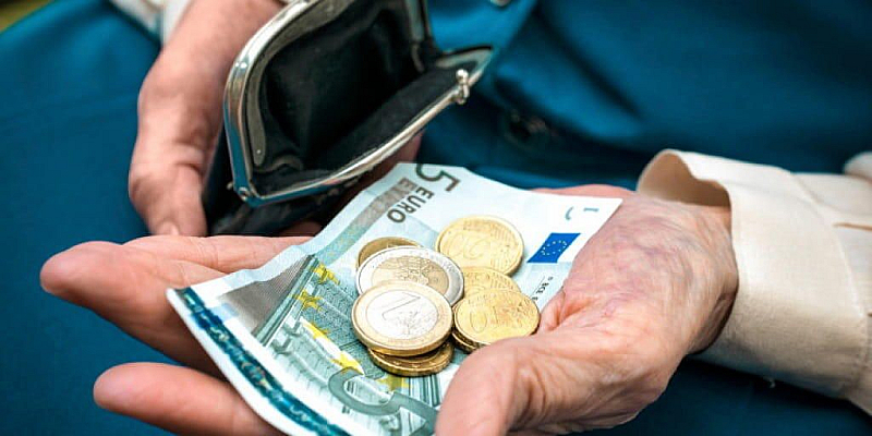 За обезщетенията пенсиите и добавките към тях в интерес на