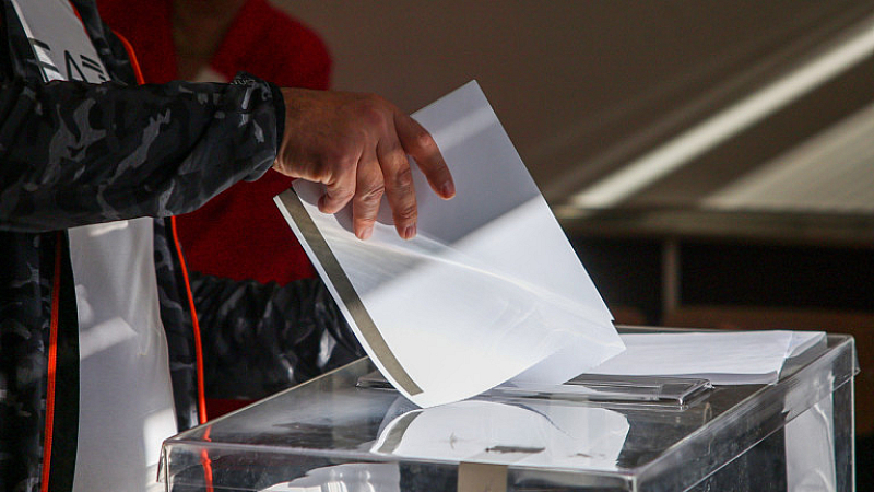 Избирателната активност към 11 00 часа в област Добрич е 14 85