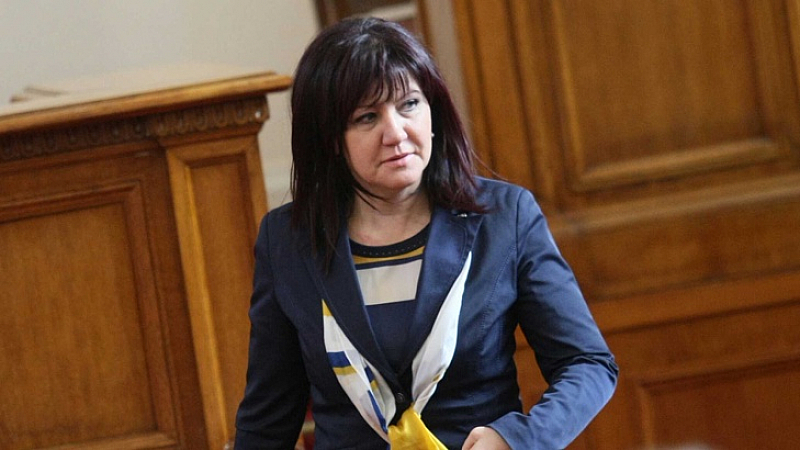 Председателката на Народното събрание Цвета Караянчева отказа да накаже депутата
