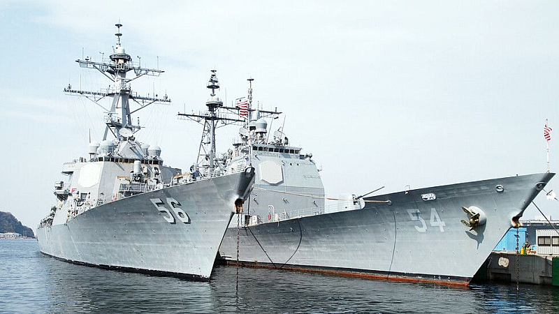 Reuters съобщи че Американски представители пожелали анонимност казват че самолетоносачът